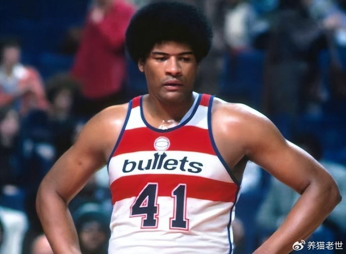 九游电脑版-NBA历史上一共有38位球员拿下过MVP？最具含金量的10个该怎么排？|张伯伦|尼古拉-约基奇|篮板|联盟|赛季_新浪体育_新浪新闻